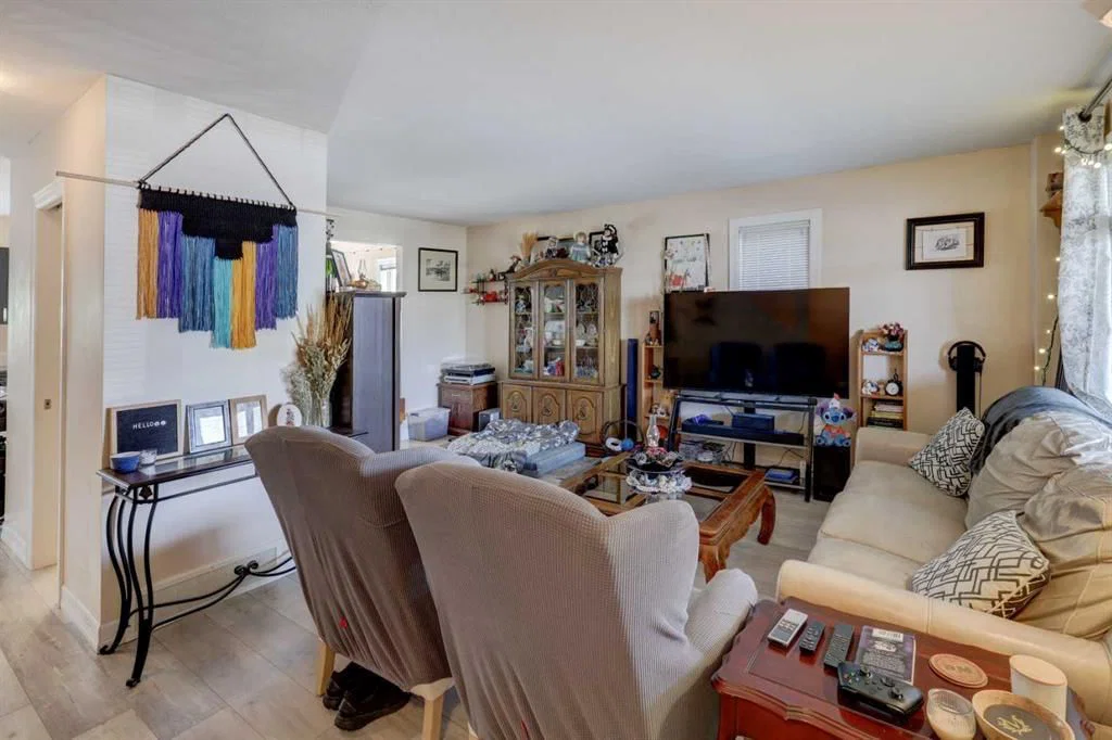 131 Copperpond Common SE, Calgary — photo 5 of 33