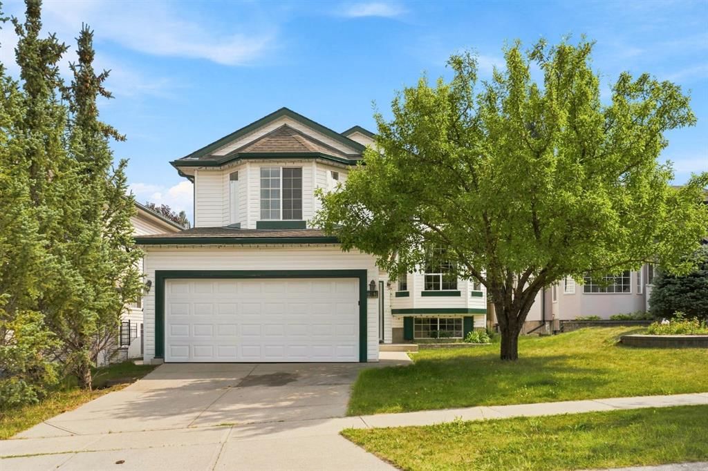 9216 Edgebrook Drive NW, Calgary — main listing photo