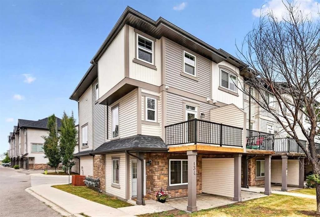 134 New Brighton Landing SE, Calgary — main listing photo