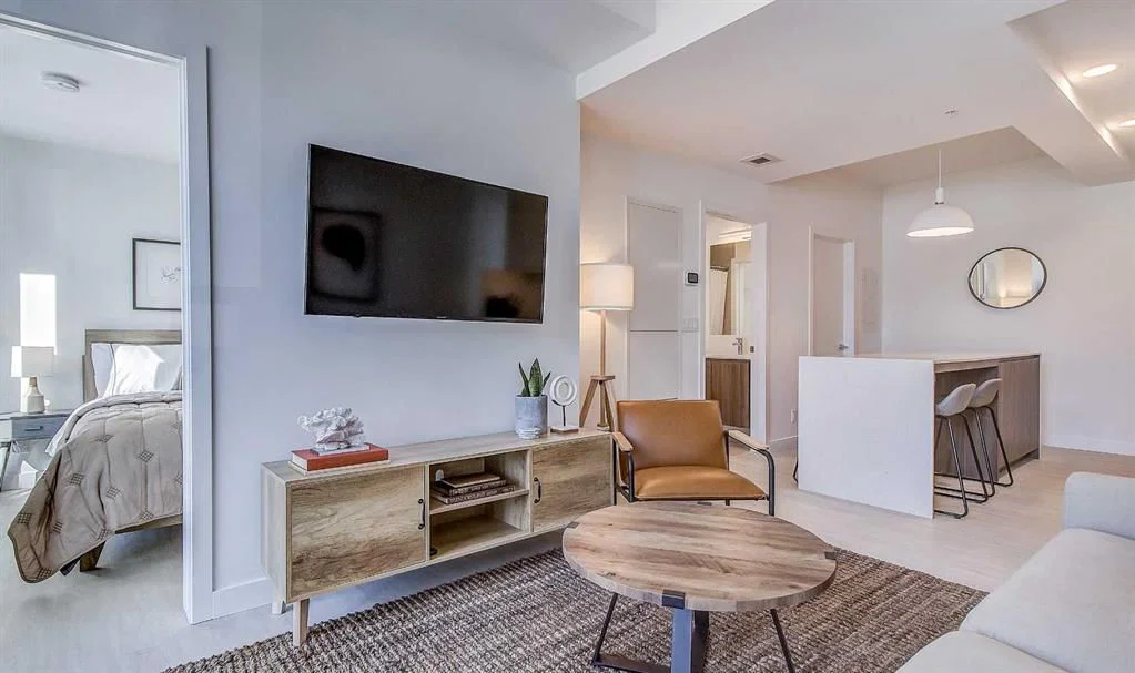 325R 9A Street NW, Calgary — photo 3 of 22