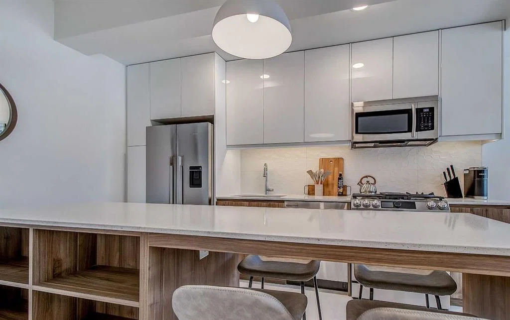325R 9A Street NW, Calgary — photo 5 of 22