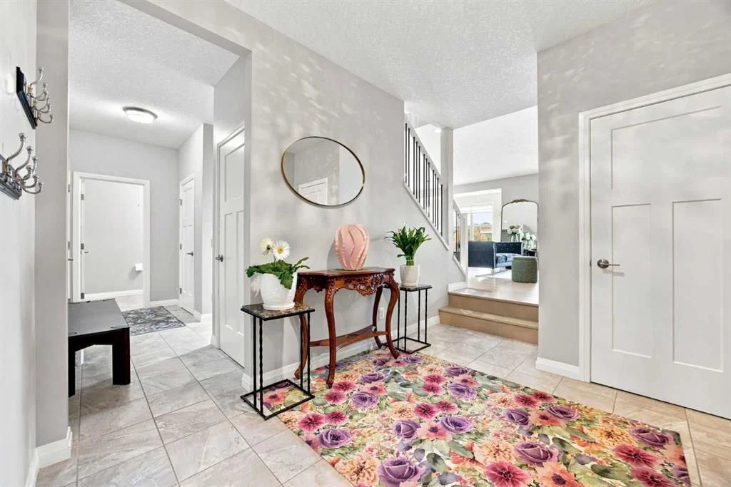 12 Masters Court SE, Calgary — photo 4 of 45