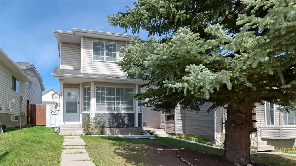 157 Harvest Gold Heights NE, Calgary — photo 2 of 49