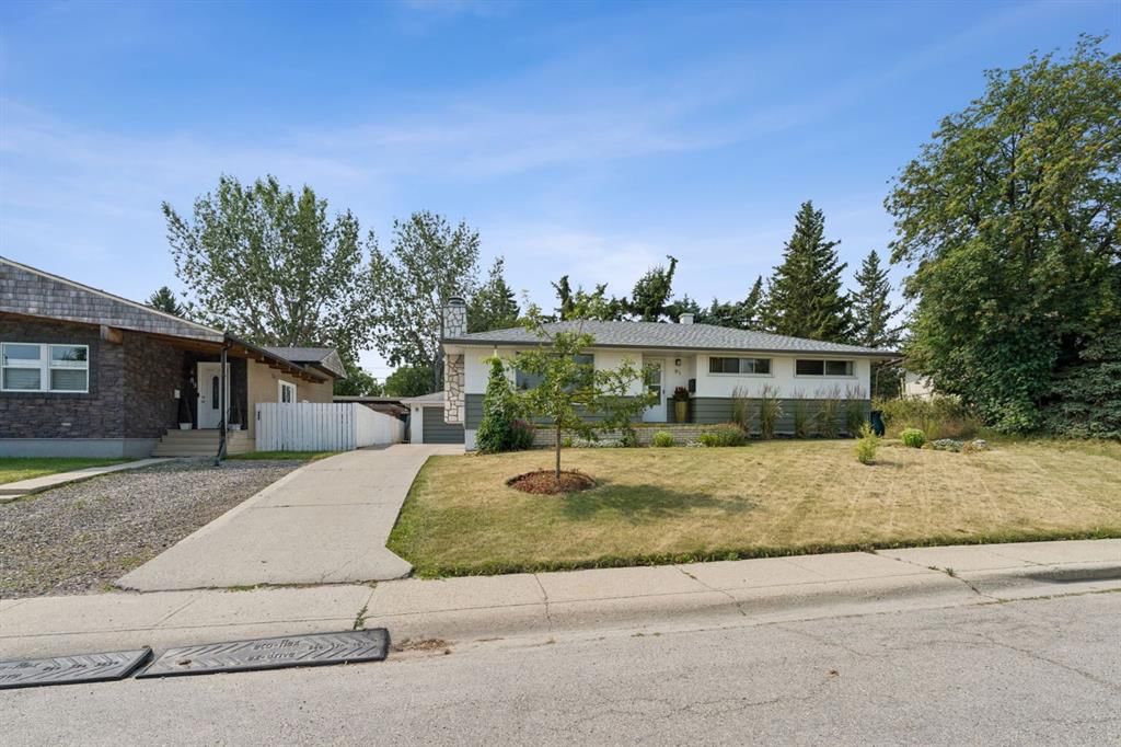 91 Winslow Crescent SW, Calgary — photo 2 of 45