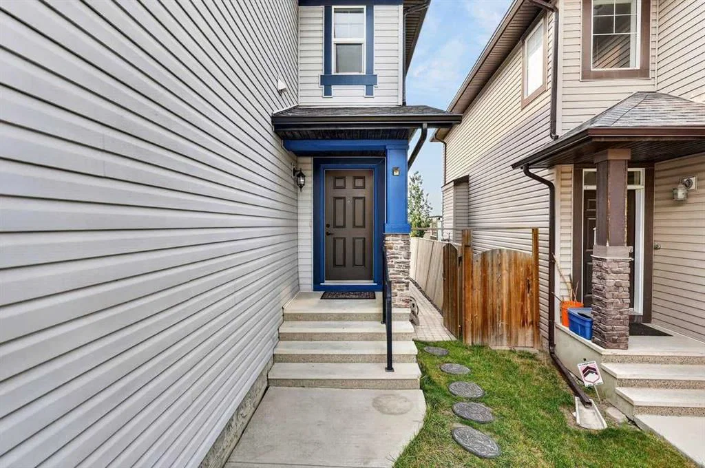 377 Panora Way NW, Calgary — photo 4 of 48