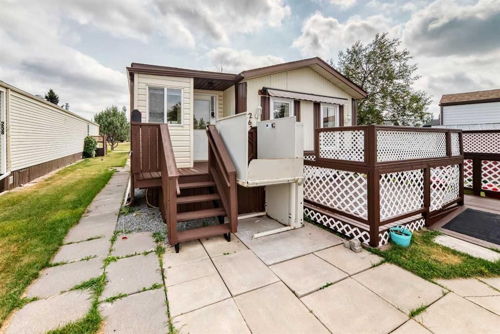 262 Burroughs Circle NE, Calgary — photo 2 of 38