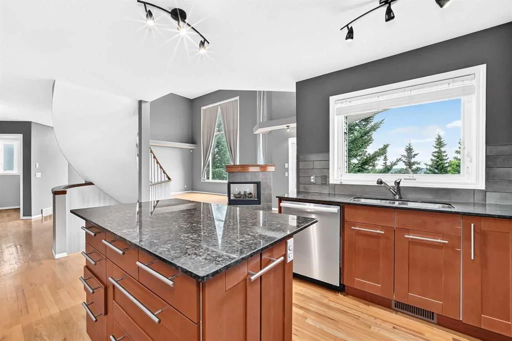 91 Sienna Park Terrace SW, Calgary — photo 5 of 50