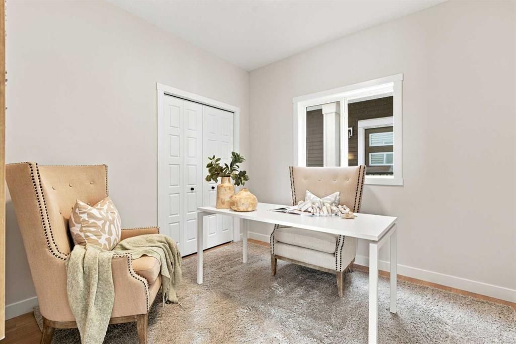 104 Huxland Close NE, Calgary — photo 4 of 48