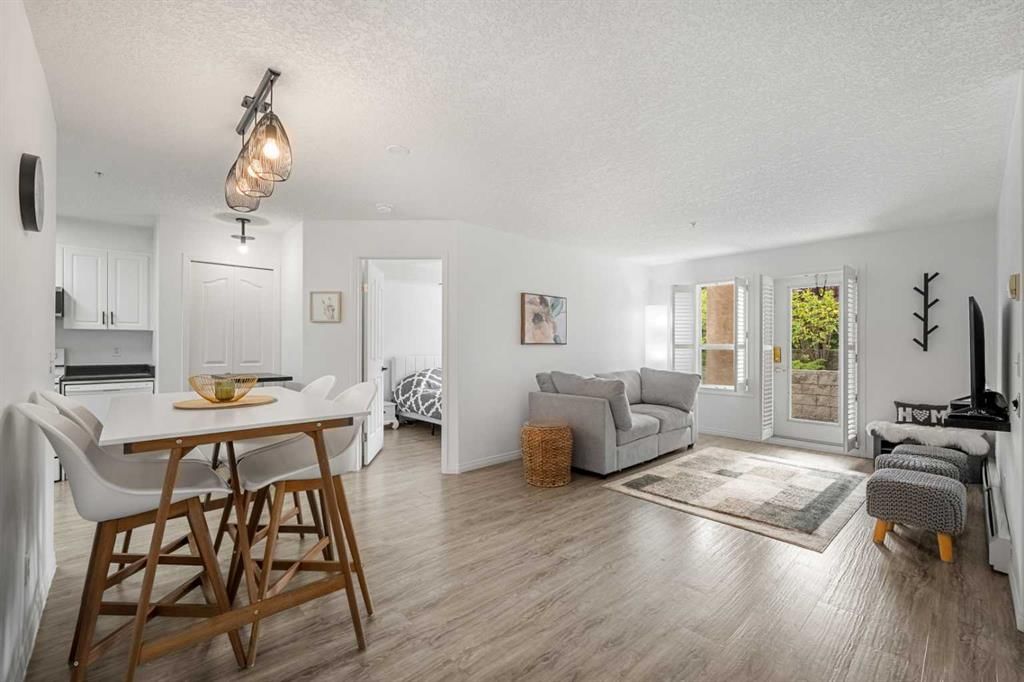 102, 550 Prominence Rise SW, Calgary — photo 3 of 49