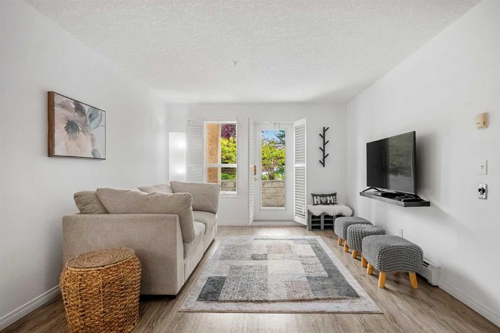 102, 550 Prominence Rise SW, Calgary — photo 4 of 49