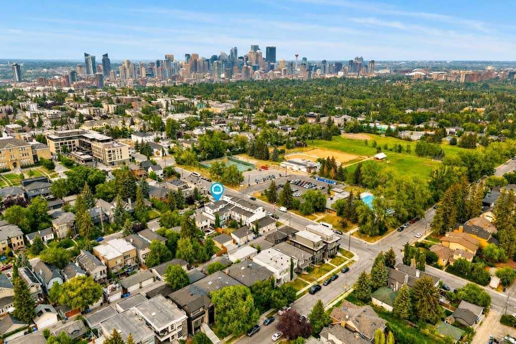 1703 31 Avenue SW, Calgary — photo 5 of 50