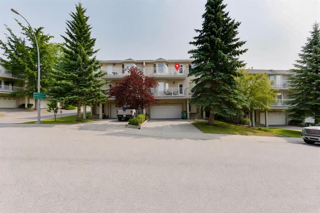 76 Sierra Morena Green SW, Calgary — main listing photo
