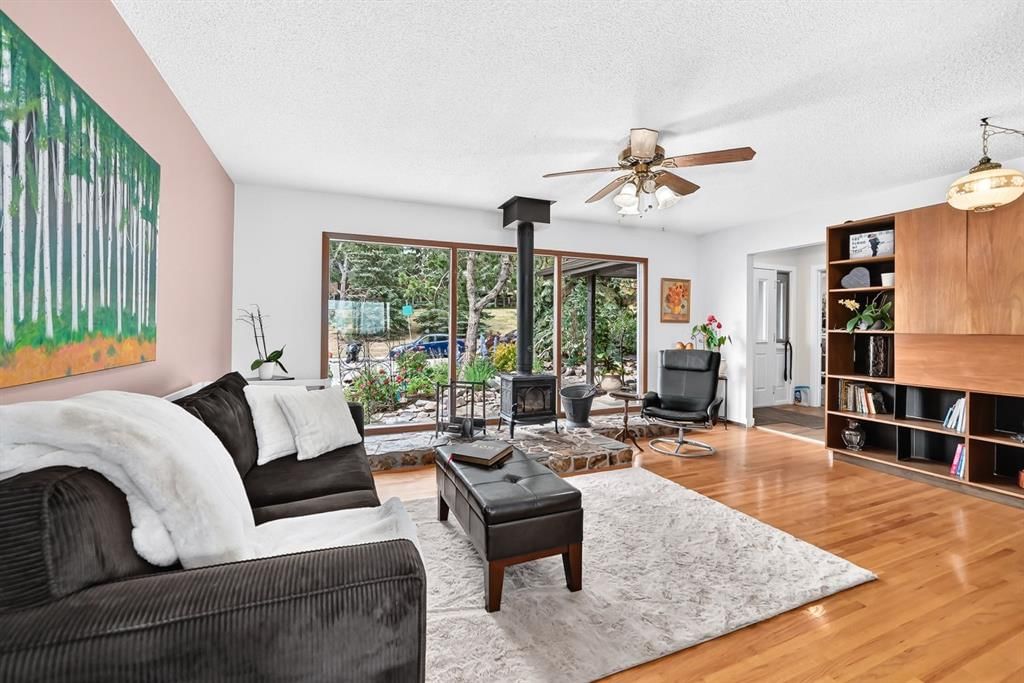 6216 Touchwood Drive NW, Calgary — photo 4 of 28