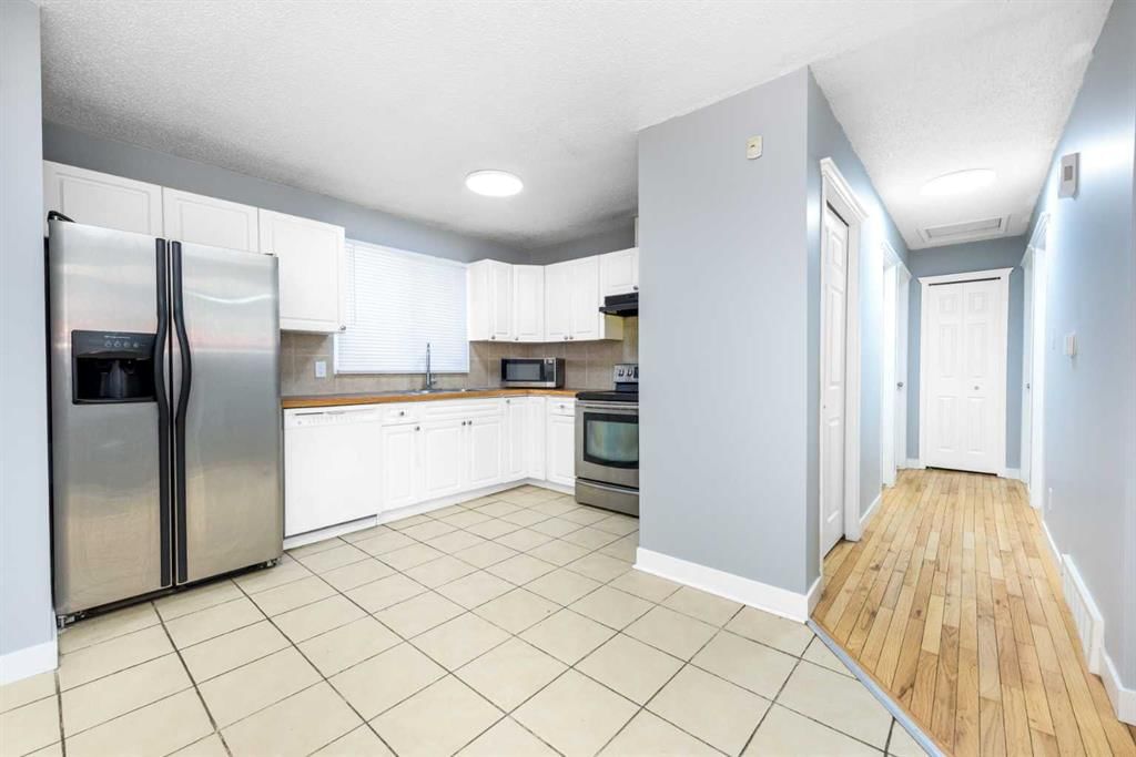 5071 Whitestone Way NE, Calgary — photo 5 of 41