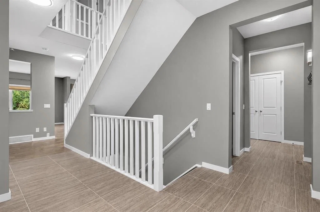51 Sage Bank Court NW, Calgary — photo 3 of 49
