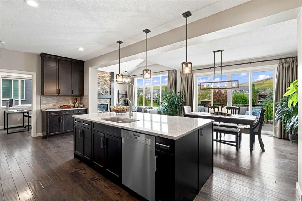 699 Cranston Avenue SE, Calgary — photo 3 of 45