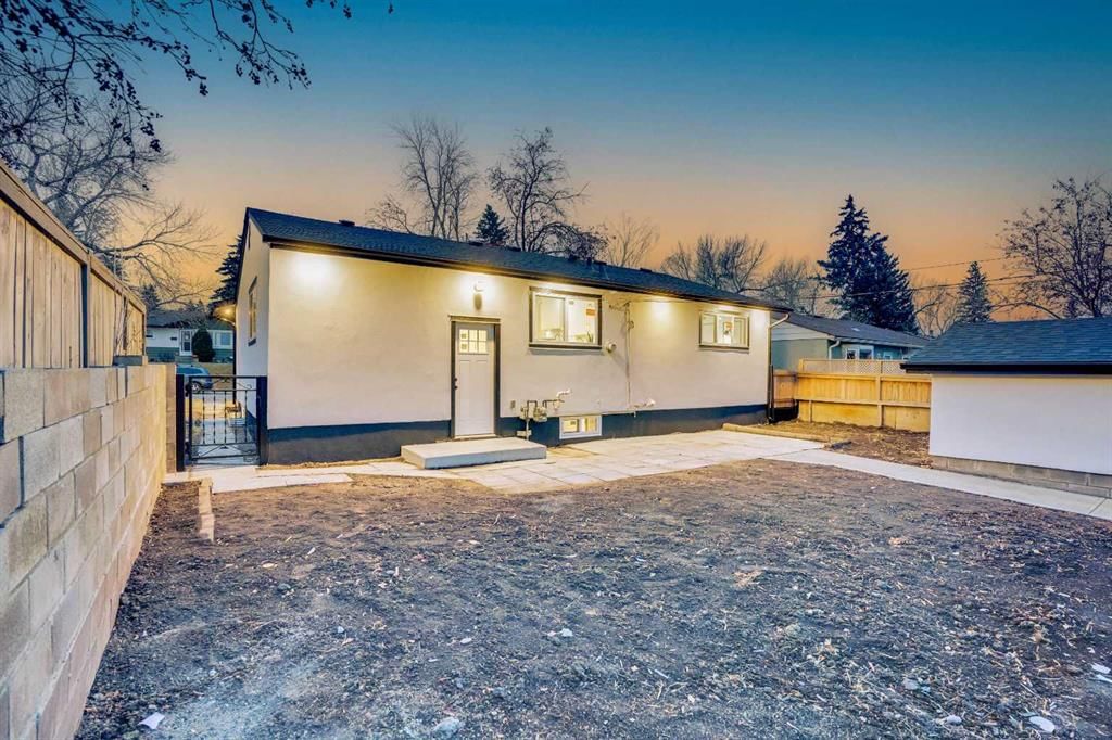 52 Franklin Drive SE, Calgary — photo 3 of 48