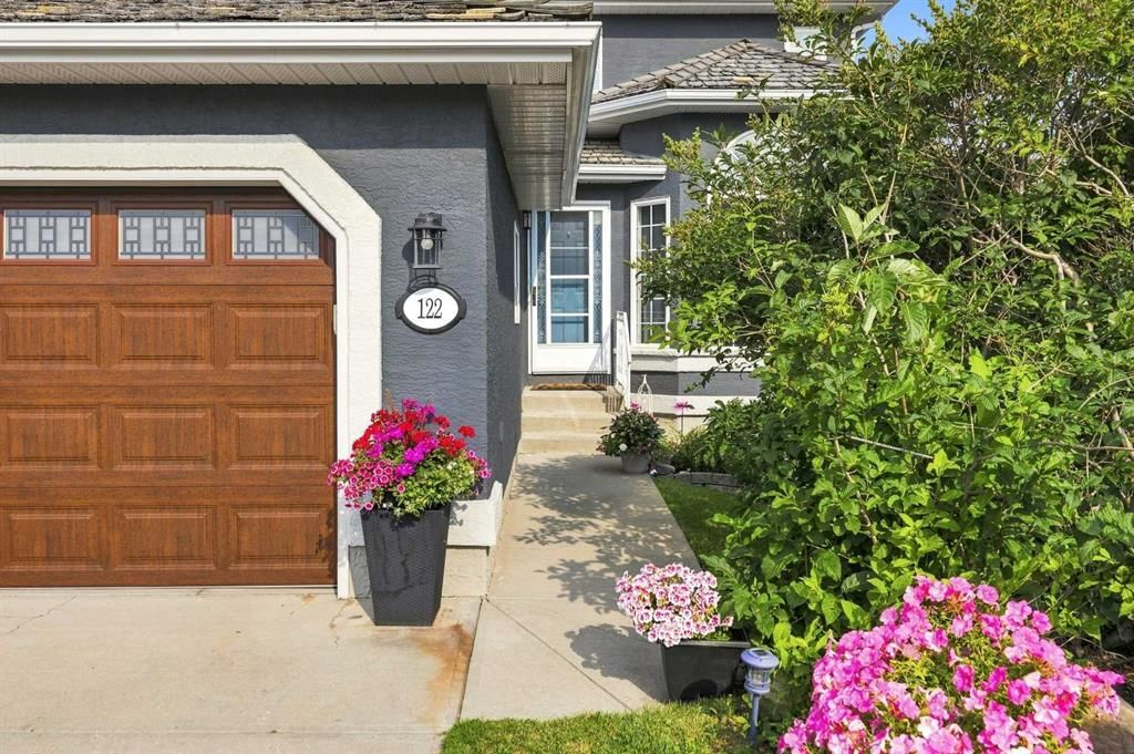 122 Sceptre Close NW, Calgary — photo 2 of 50