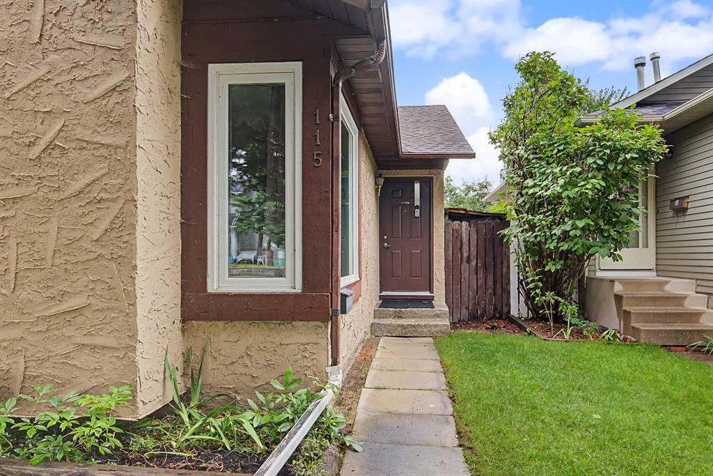 115 Mckenna Crescent SE, Calgary — photo 4 of 35