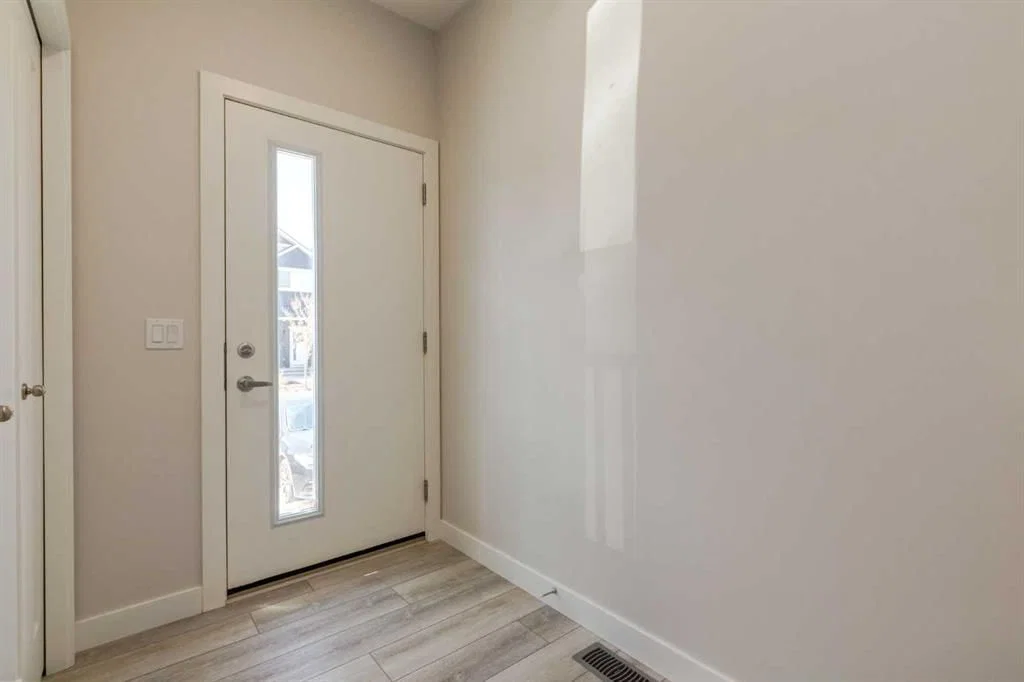 31 Tuscany Summit Square NW, Calgary — photo 3 of 33
