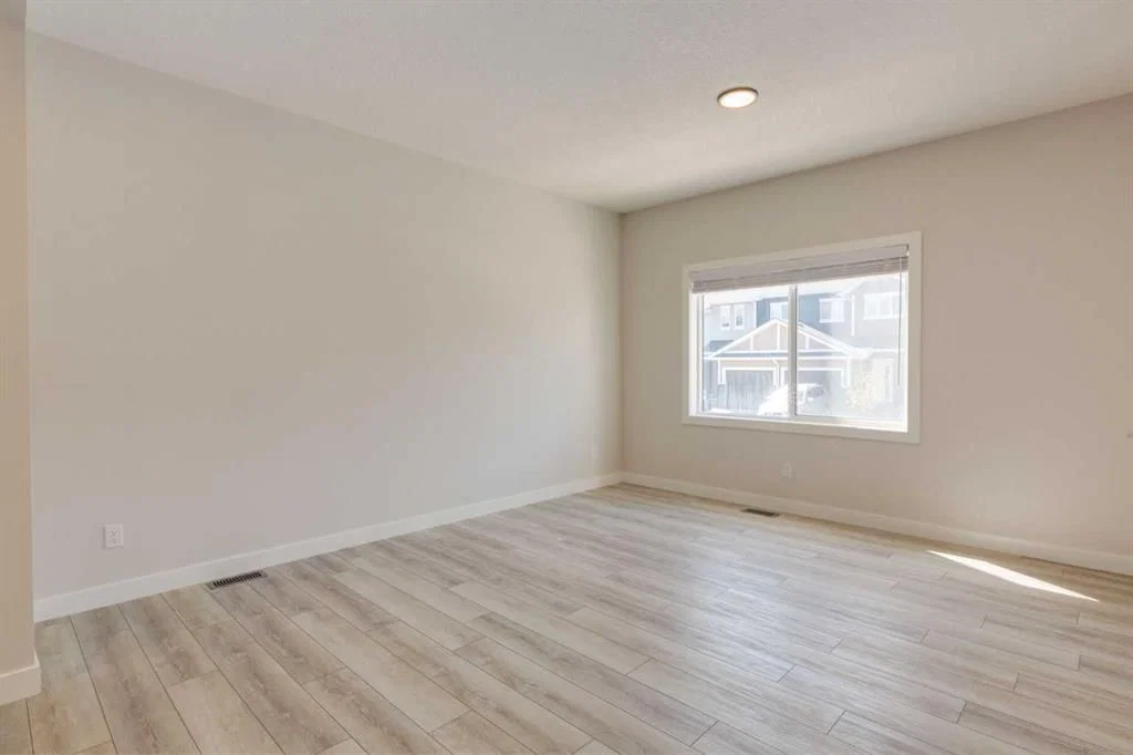 31 Tuscany Summit Square NW, Calgary — photo 4 of 33