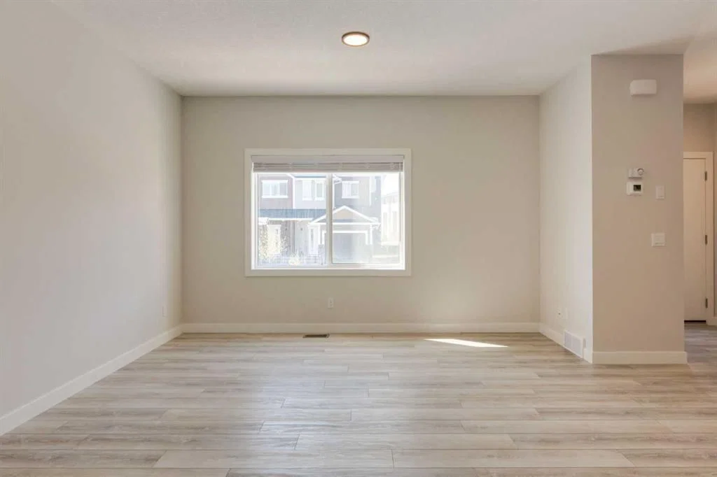 31 Tuscany Summit Square NW, Calgary — photo 5 of 33