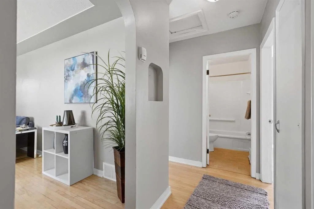 3711 Centre B Street NW, Calgary — photo 4 of 50