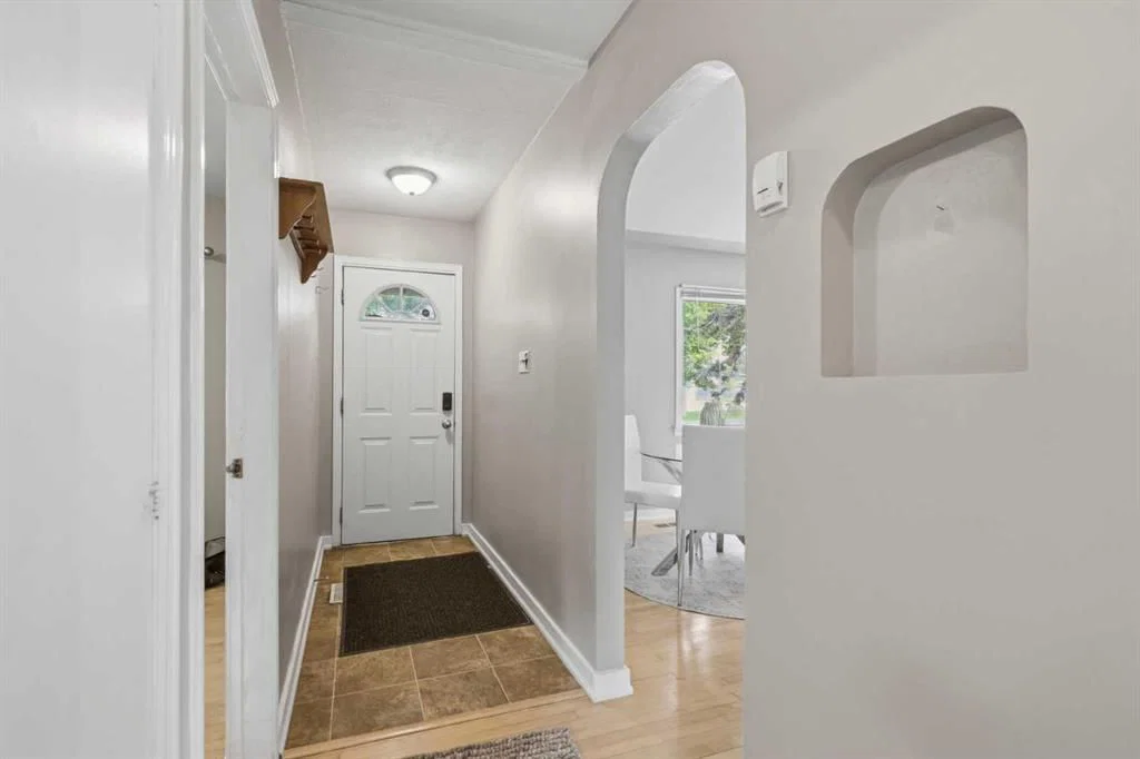 3711 Centre B Street NW, Calgary — photo 5 of 50