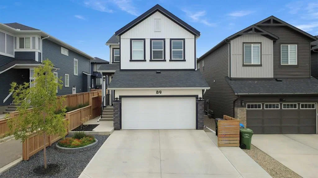 89 Amblehurst Gardens NW, Calgary — recently sold home