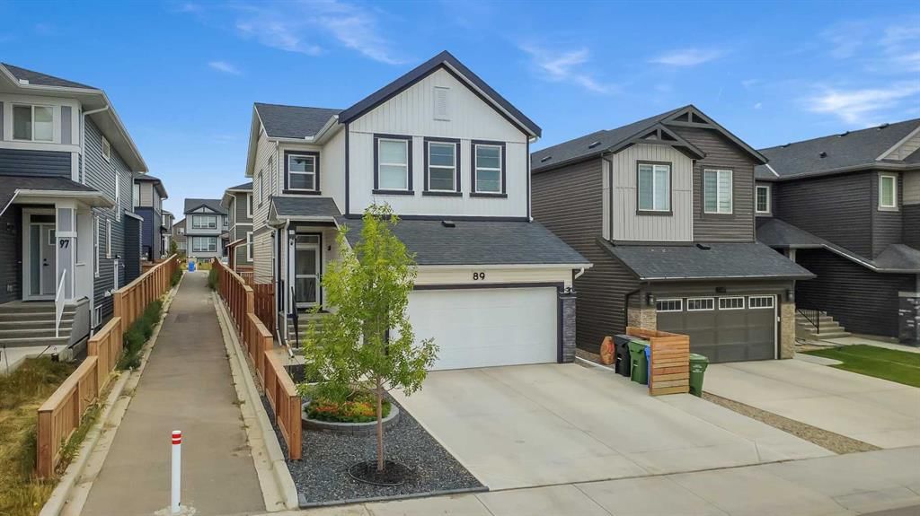 89 Amblehurst Gardens NW, Calgary — photo 2 of 24