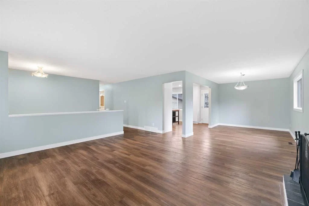 195 Lake Wapta Rise SE, Calgary — photo 4 of 47
