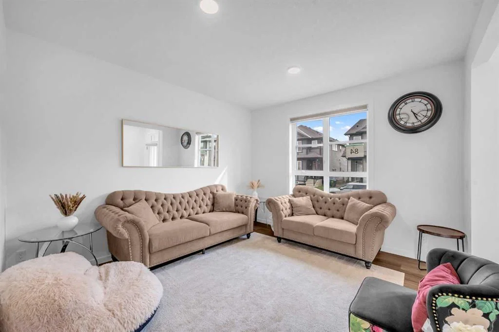 84 Savanna Place NE, Calgary — photo 4 of 50