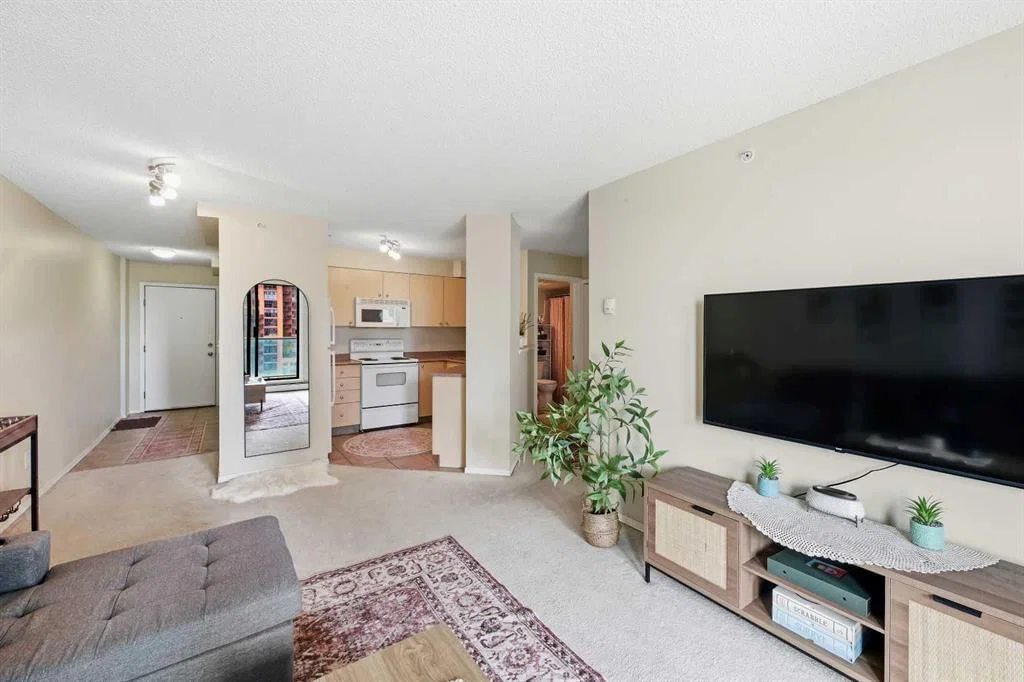 1407, 1111 6 Avenue SW, Calgary — main listing photo