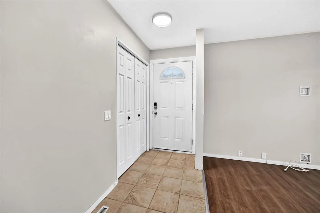 7964 Huntington Road NE, Calgary — photo 2 of 49