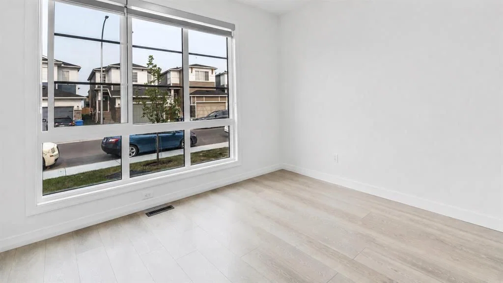 87 Corner Meadows Grove NE, Calgary — photo 4 of 40