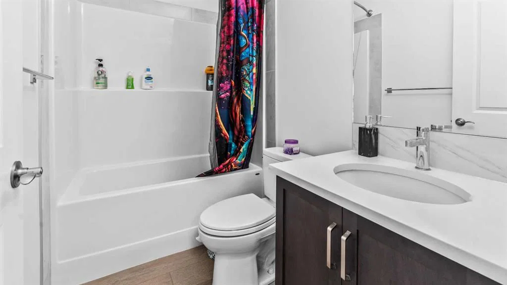 87 Corner Meadows Grove NE, Calgary — photo 5 of 40