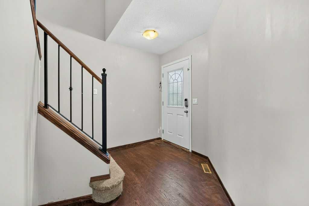 88 Everglen Rise SW, Calgary — photo 3 of 46