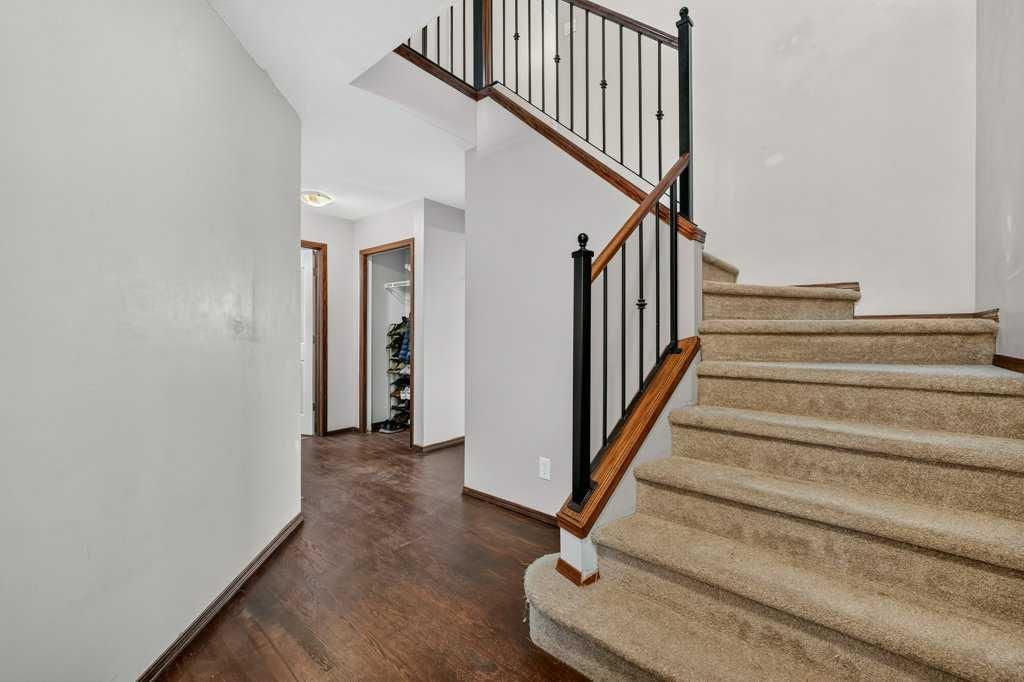 88 Everglen Rise SW, Calgary — photo 4 of 46