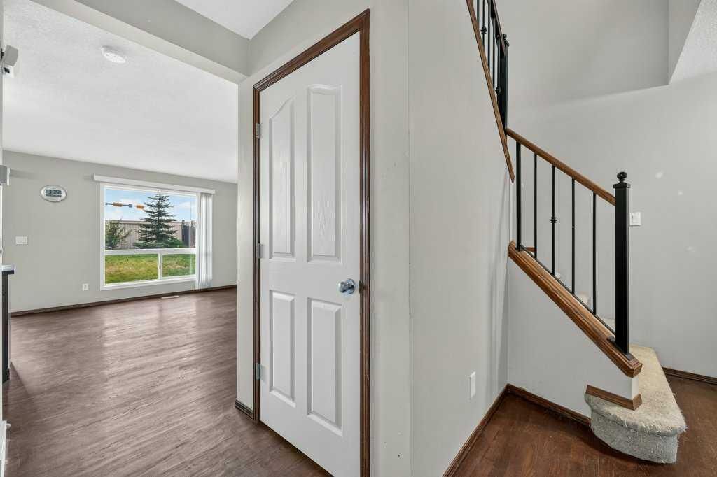 88 Everglen Rise SW, Calgary — photo 5 of 46