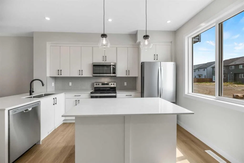 17 Savanna Place NE, Calgary — main listing photo
