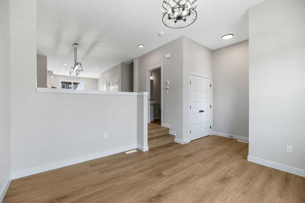 17 Savanna Place NE, Calgary — photo 5 of 27