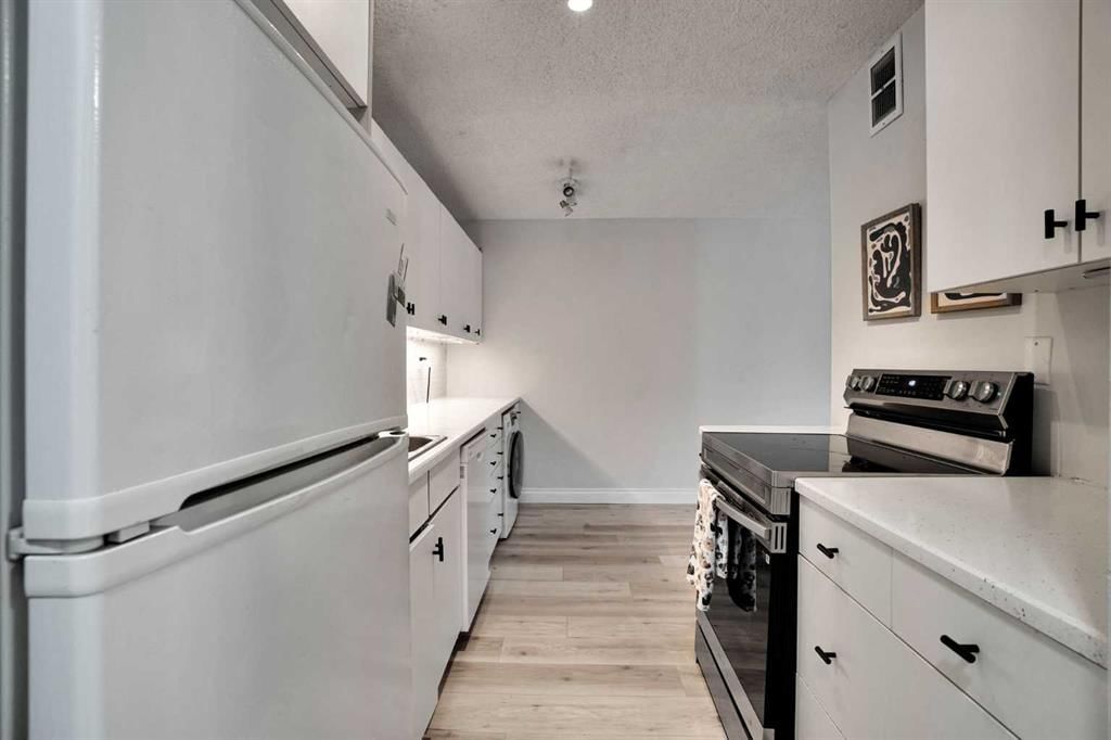 305, 1335 12 Avenue SW, Calgary — photo 3 of 24