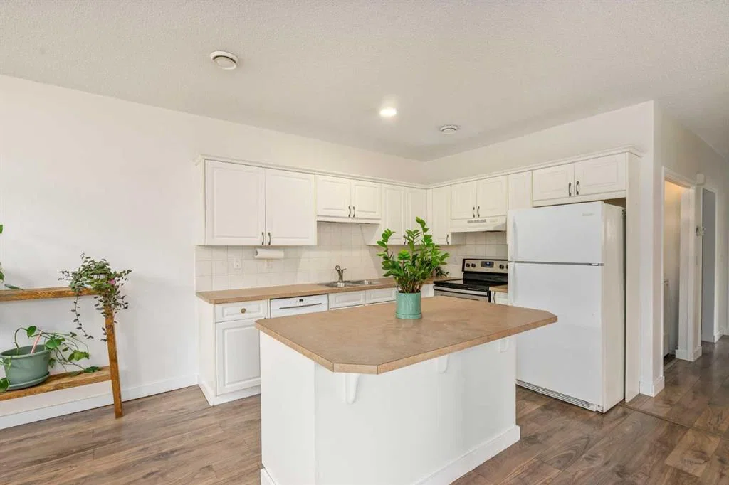 2, 116 First Street, Calgary — row/townhouse for sale