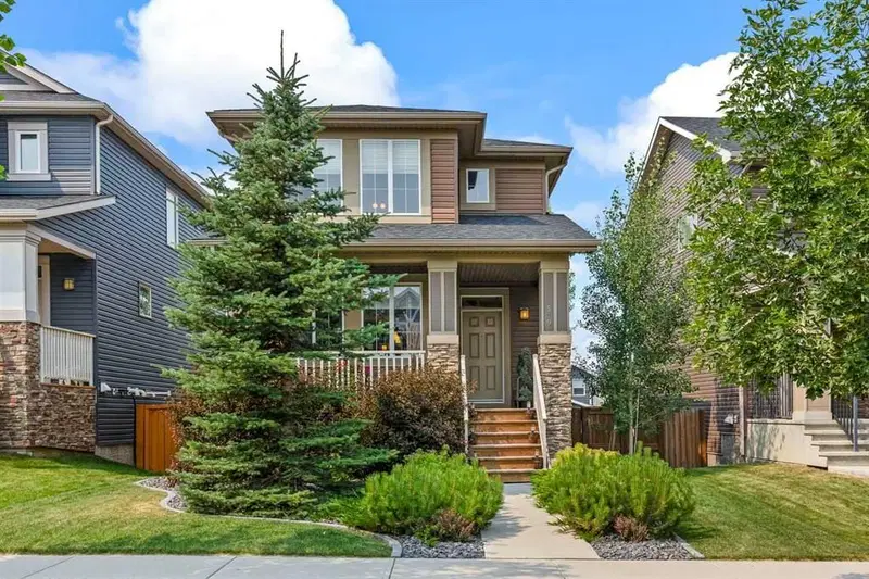 579 Evanston Drive NW, Calgary — main listing photo