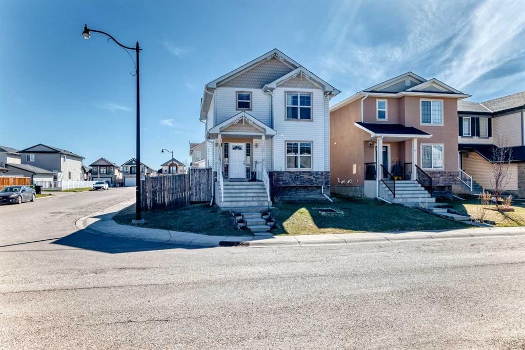52 TARALAKE Street NE, Calgary — photo 2 of 43