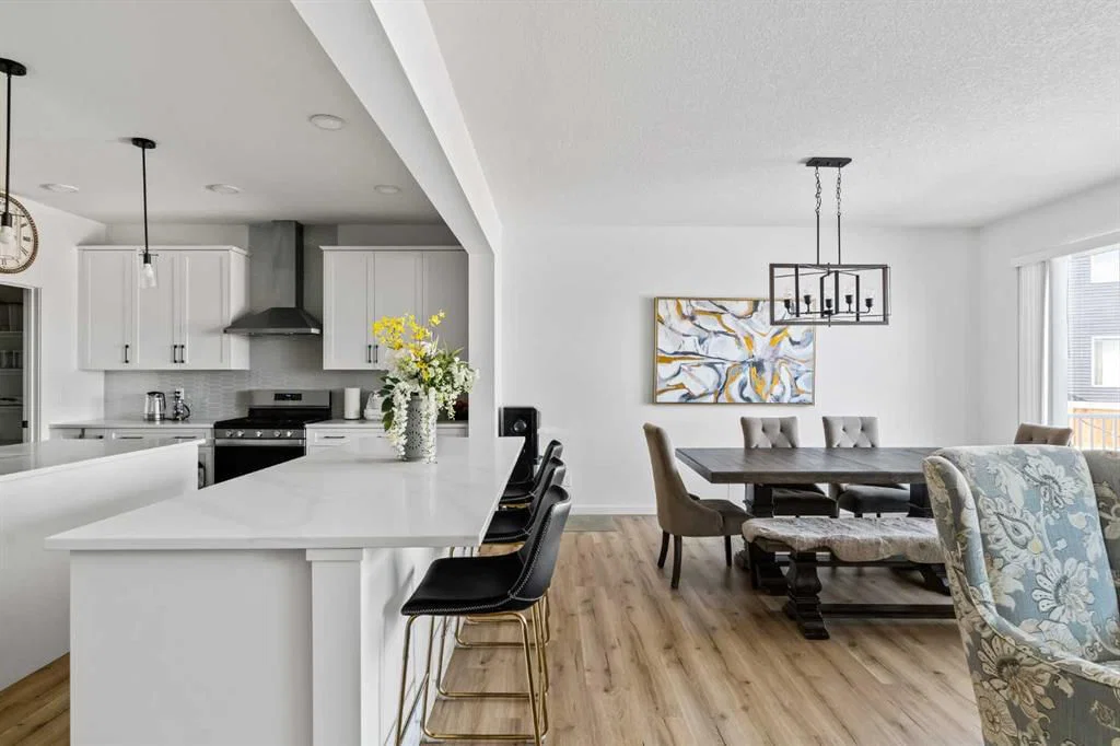 314 Walcrest Way SE, Calgary — photo 4 of 36