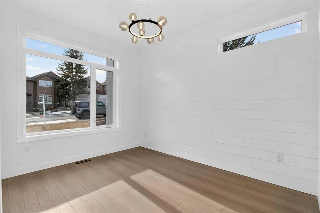 720 52 Avenue SW, Calgary — photo 5 of 50