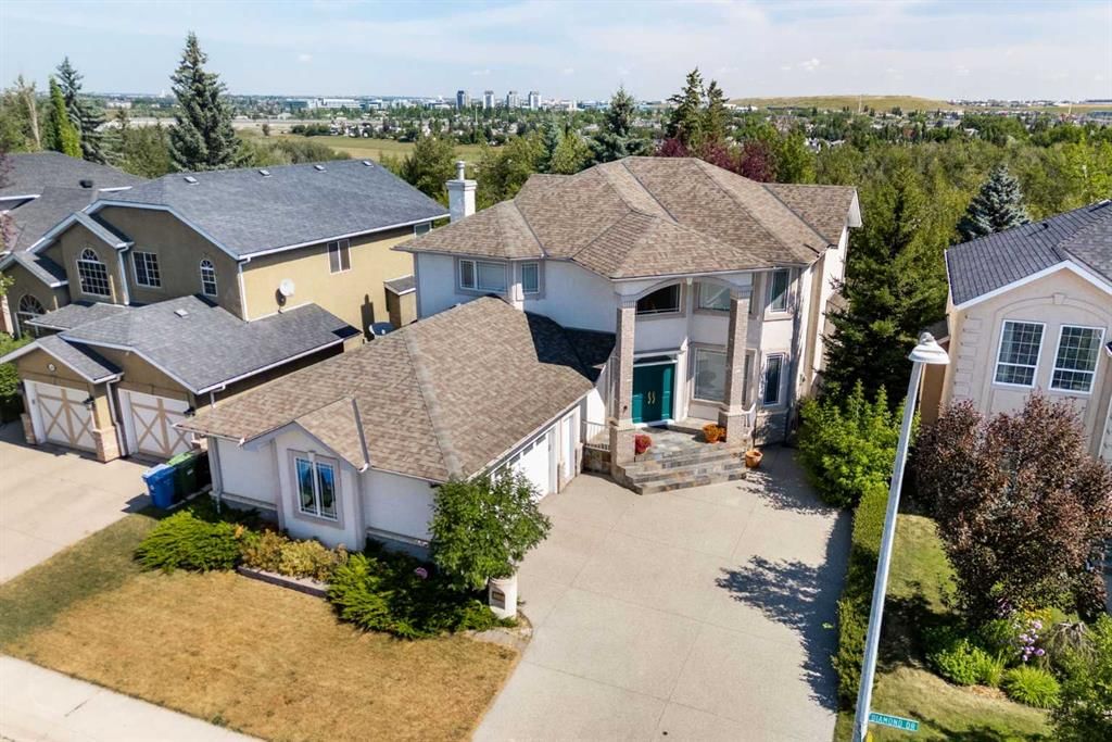 250 Diamond Drive SE, Calgary — main listing photo