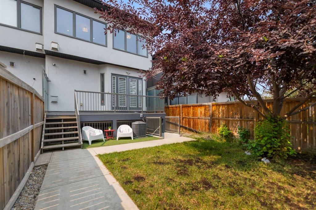 2020 37 Street SW, Calgary — photo 4 of 46