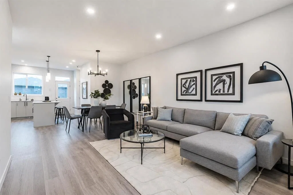 270 Creekside Manor SW, Calgary — photo 5 of 18